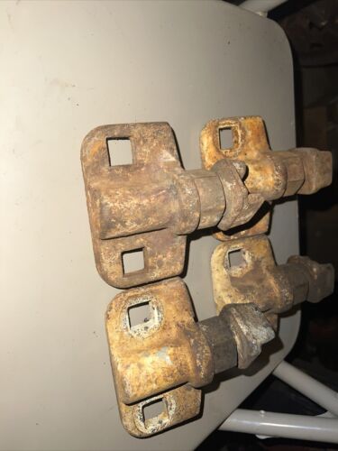 Farmall 350 utility spin out wheel Clamps Set Of 4