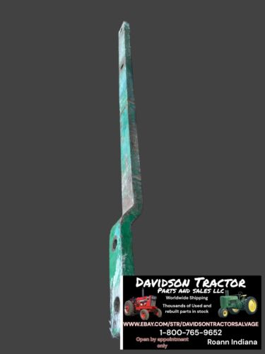 John Deere Late B Styled tractor original JD drawbar. Antique Tractor