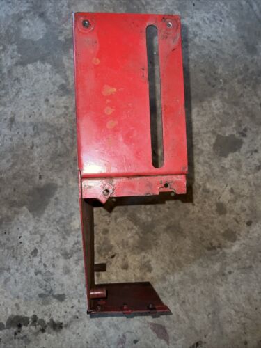 IH International 1586 Shift linkage Cover Antique tractor