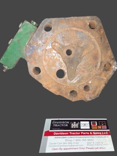 USED JOHN DEERE R63272 ROCKSHAFT PISTON COVER 4240 TRACTOR