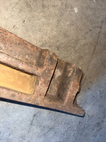 SUPPORT LATERAL LIMITER IH Farmall 706 383591-R1 Antique Tractor RIGHT