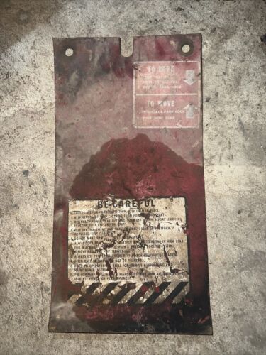 IH FARMALL 806-1456 PARK LOCK COVER  Antique Tractor