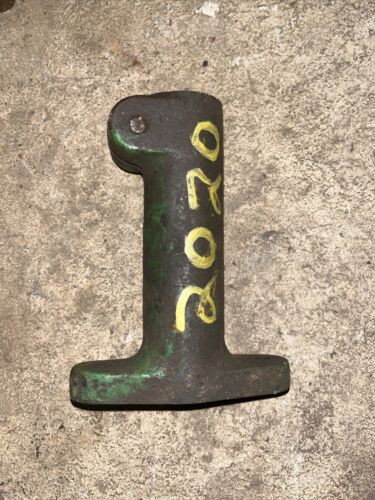 John Deere 2020 Gas Tractor Hydraulic Pump Shaft Part #T229147