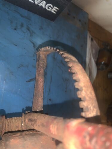 Farmall 300 350 400 450 tractor IH steering shaft main holder main bracket + fan