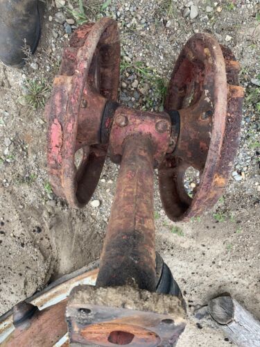 Farmall IH C EARLY tractor main front end pedestal & hubs & cap hub cap