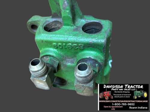 John Deere RH Breakaway Coupler R39109
