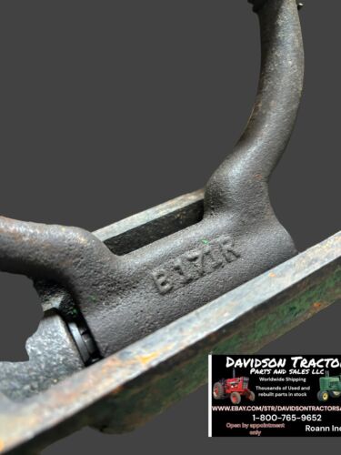 USED B171R & B172R John Deere Unstyled B Tractor Fork & Clutch Collar Assembly