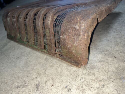 JOHN DEERE B GRILL GRILLE WITH SCREEN LEFT HAND ORIGINAL
