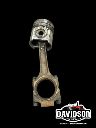 International D179 IH 484 Connecting Rod W/Piston Antique Tractor