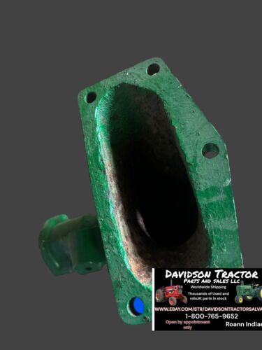 D2966R John Deere D Upper Water Pipe Fanshaft Mount Fits SN 143,800 and up Nice!