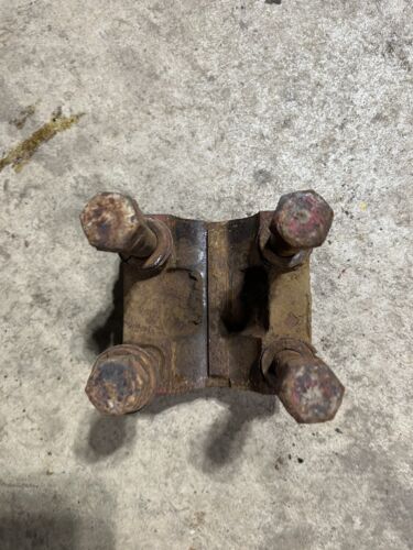 Farmall Super C SC IH Tractor original wheel hub wedge clamp w/ bolts to axle