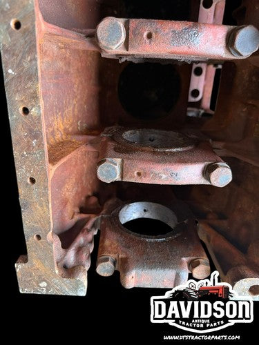 IH INTERNATIONAL 484 DIESEL BLOCK D179 GOOD USED BLOCK 3055001R3