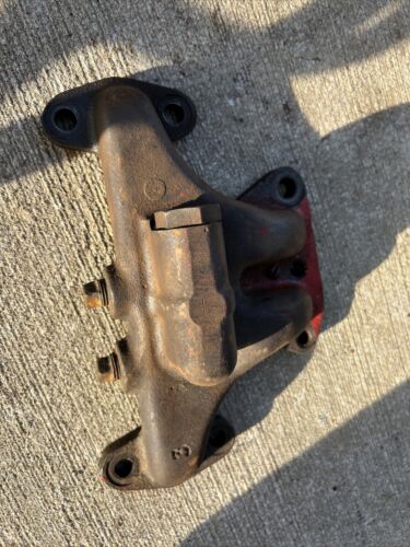 IH Farmall Manifold 279160R1 oil cooler