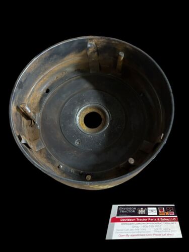 USED JOHN DEERE A TRACTOR BELT PULLEY CLUTCH ASSEMBLY A1864R