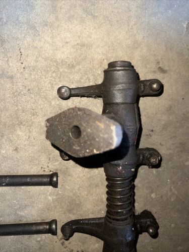IHC McCormick W9 Gas Valve Cover Rocker Arm Push Rods