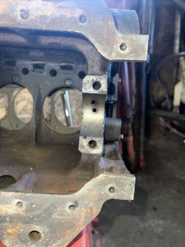 OLIVER / COCKSHUTT 60. ENGINE BLOCK. ANTIQUE TRACTOR