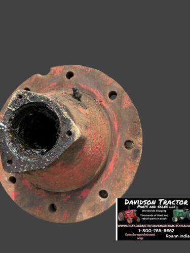 Hub Front wheel 8 bolt (391824r1) International Harvester  86 Series
