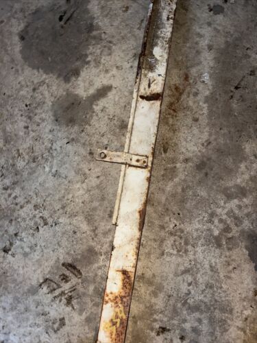 International 364 354 Tractor Under hood skirt LEFT