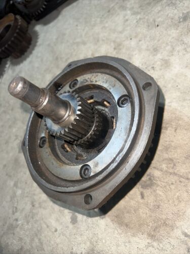 NEW TRANS DRIVE GEAR w/ HOUSING FOR INTERNATIONAL SUPER MTA 361288R4