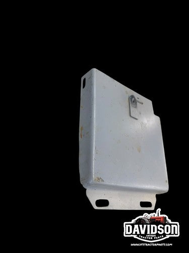 IH Farmall SA AV C SC 100 130 140 200 230 Battery Box Right Side Cover 358541R11