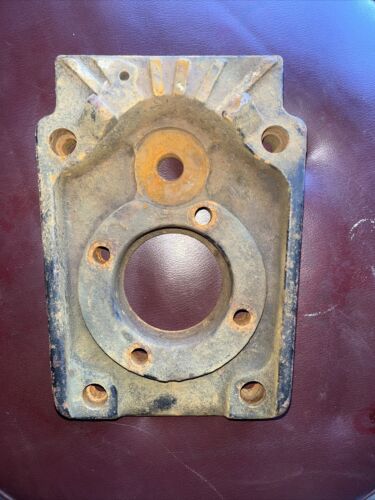 International -	Cover-hand Pump -382639R2, 382639R1 706 806