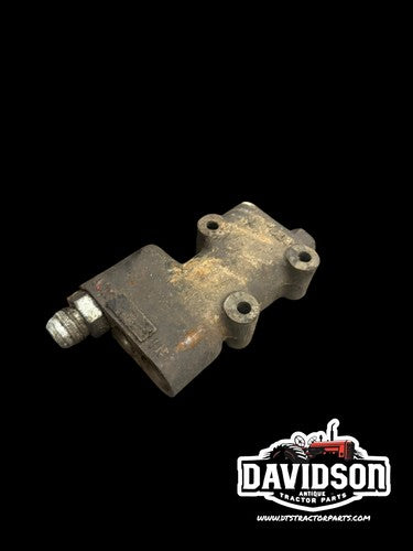 International 504 Utility Hydraulic Valve Housing Antique Tractor