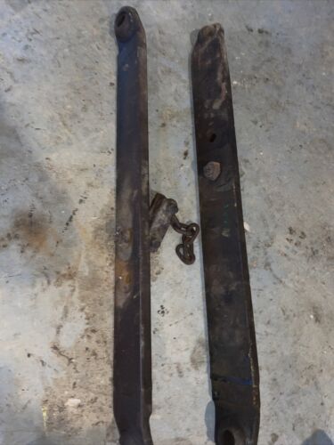 International Harvester 403018R1 3 Point hitch arms