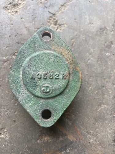 John Deere A 60 630Tractor Camshaft Bearing Cap A3582R