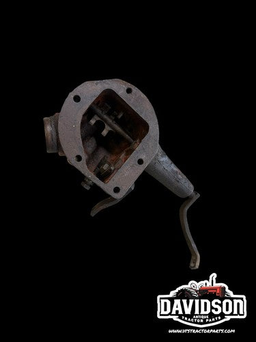 367706R1; Farmall Tractor Governor Housing; 140 240 340 404 444 424