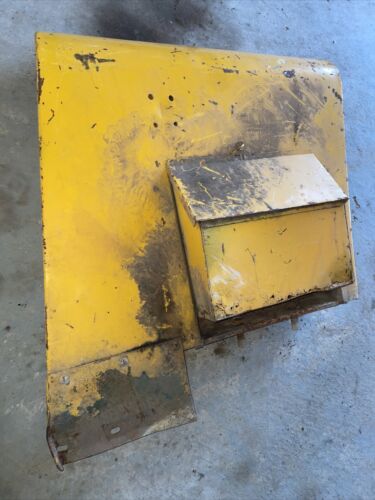 IH 444 Single fender antique tractor