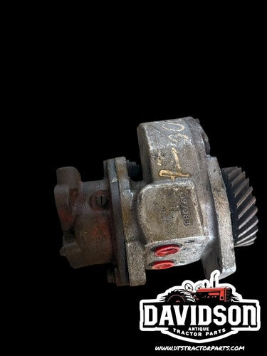 Farmall IH 300 350 tractor Good hydraulic pump assembly w/ drive gear