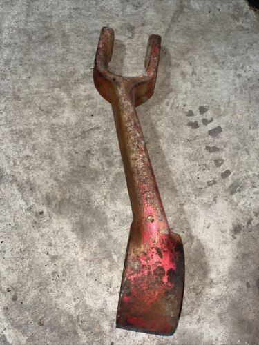 International 434 444 B414 tractor lift arm IH 3044375R1