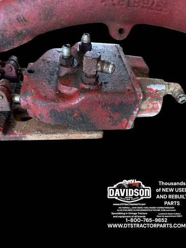 IH Farmall 826 Good Working Brake Valve Assembly W/mounting Bracket And Pedals