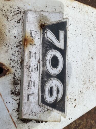 IH 706 Diesel left Side Panel