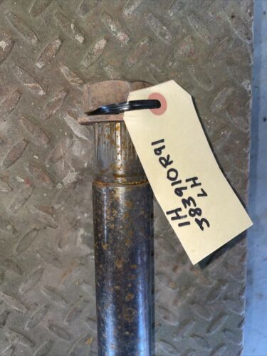 Spindle - Left Hand fits International 656 460 544 2544 383910R91