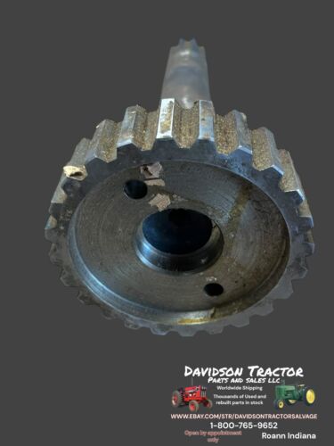 Genuine John Deere T15040T New Old Stock Shaft W/Gear
