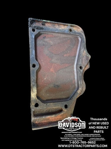 JOHN DEERE LATE B. CRANKCASE COVER B2661R. Antique Tractor