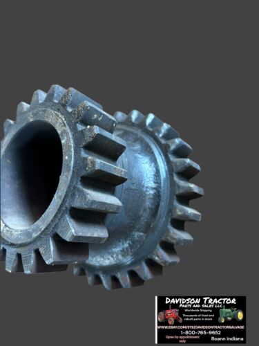 1941 John Deere A  Transmission Idler Gear A2312R    Antique Tractor