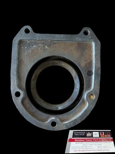 JOHN DEERE B Tractor Engine  OIL SLINGER cover only B131R  JD Part
