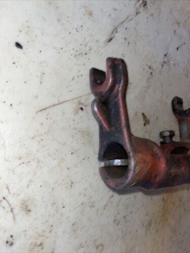 Used Clutch Release Fork fits International 660 450 Super MTA 400 Super M 560 M