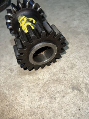 IH FARMALL M TRACTOR REVERSE IDLER GEAR SHAFT Antique Tractor 52083-D