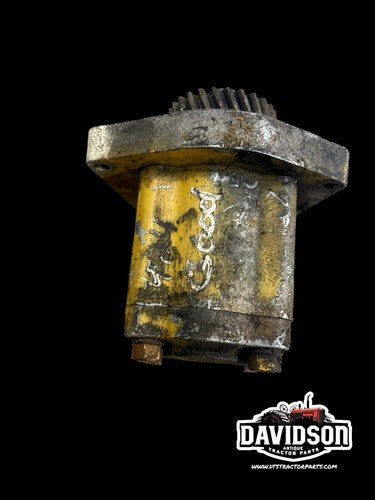 International 424 Good Used Hydraulic Pump Assembly Antique Tractor