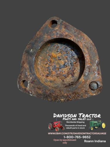 John Deere 520 530 620 630 PTO bearing cover A5687R