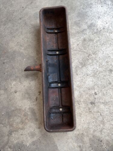 CASE DC ENGINE VALVE COVER