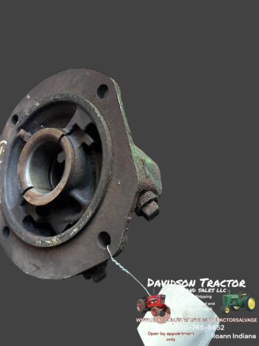 JOHN DEERE B124R MAIN BEARING WITH CAP HOUSING ANTIQUE TRACTOR