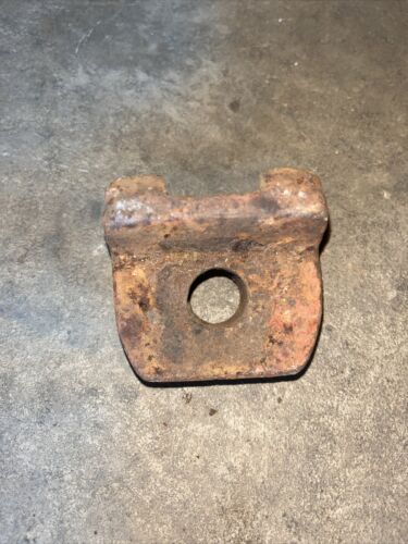 IH 373926R1 International Harvester Rim Clamp Farmall IHC Antique Tractor