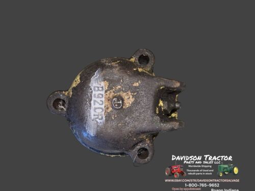 USED JOHN DEERE B BR BO 50 520 530 TRACTOR FRONT WHEEL BEARING HUB CAP B920R