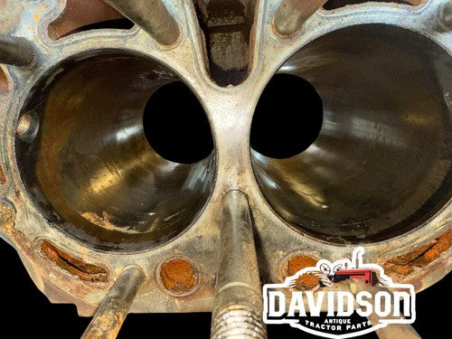 Late Styled John Deere B Cylinder Block B2500R  Antique Tractor