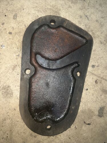 B331R Bearing Cover John Deere Unstyled B Tractor