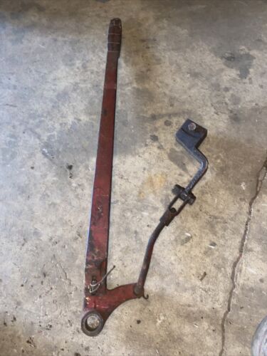 IH 373647R1 Handle International Harvester